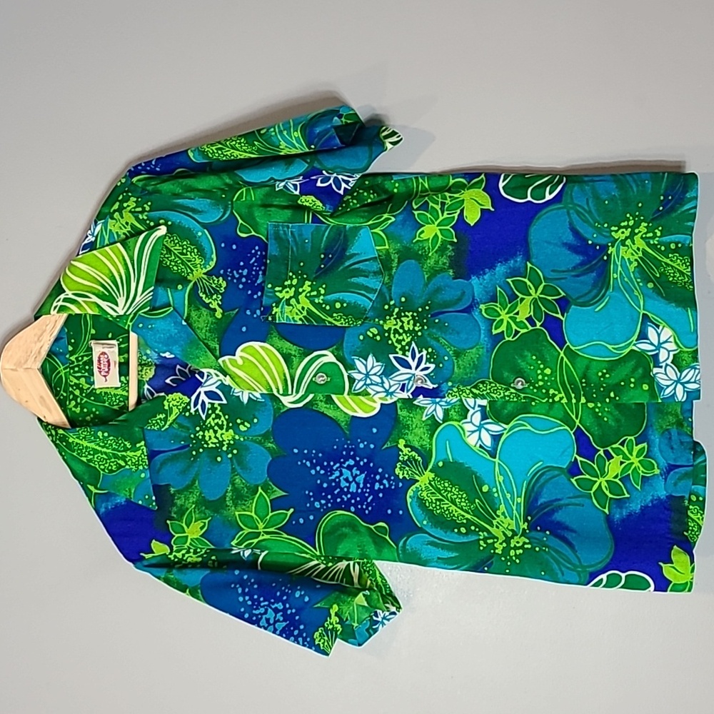 Vintage Honolulu Floral Top Hawaii Size Medium Vacation Retro‎ 60s Collar Comfy